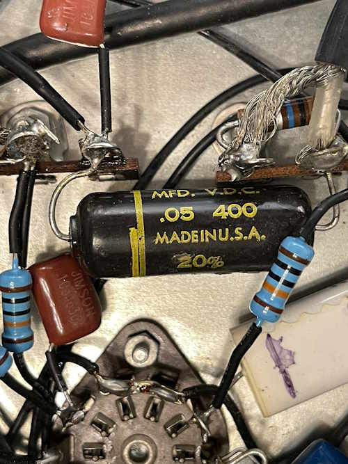 These probably should have been replaced. haa1-oldcapacitors-wereboar.jpg